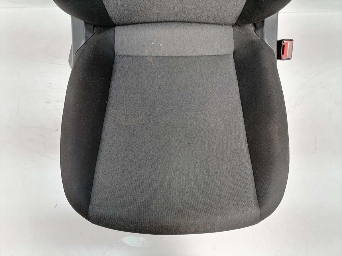Skoda Citigo original Sitz vorn rechts Beifahrersitz Stoff Grau 5-T&uuml;rer Bj.2016